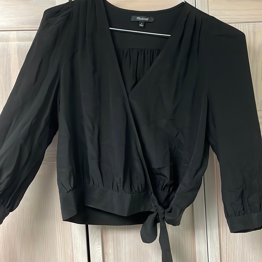 Madewell size Small black V-neck blouse with tie